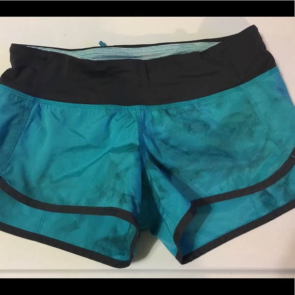 lululemon athletica Pants - 👍 FLAW 👍 LULULEMON Ladies Workout Shorts